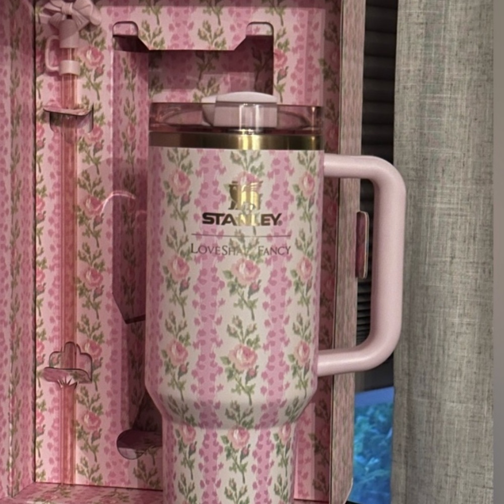 LoveShackFancy x Stanley 40 oz Quencher Blooming Heirloom NEW IN BOX!!! - Picture 5 of 8